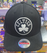 Boston Celtics Wool Solid Black/White Snapback - Mitchell & Ness cap