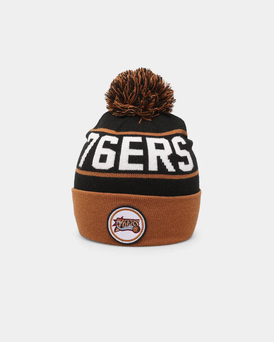 MITCHELL & NESS Philadelphia 76ers Team Pom Beanie