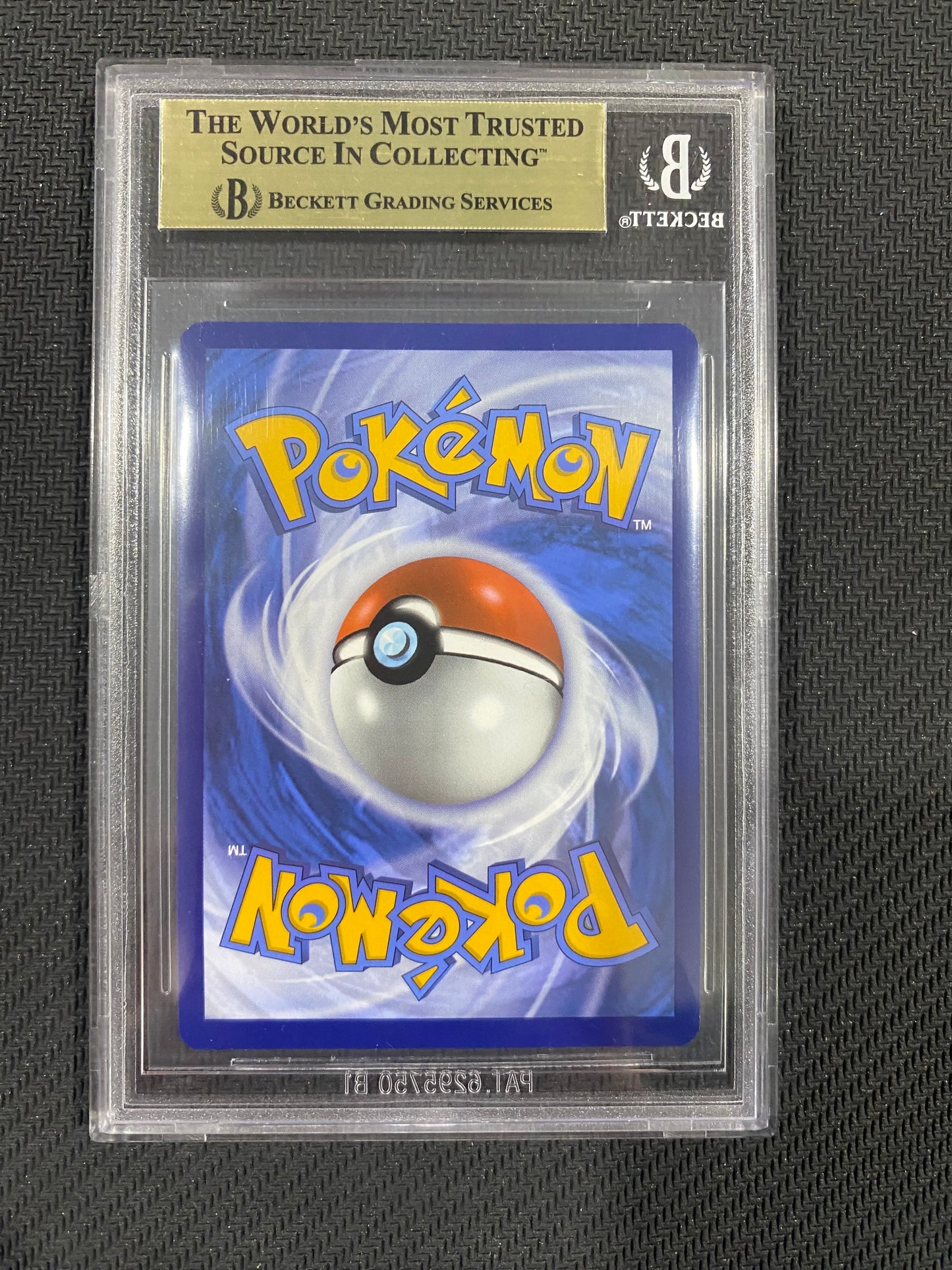 Pikachu VMAX 188/185 PSA 10 GEM MINT - Vivid Voltage - Rainbow Rare