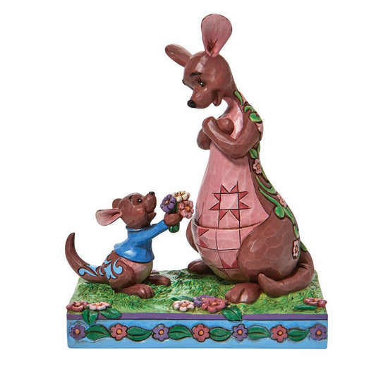 Disney Showcase Collection - 6010102 - WINNIE THE POOH - ROO GIVING KANGA FLOWERS